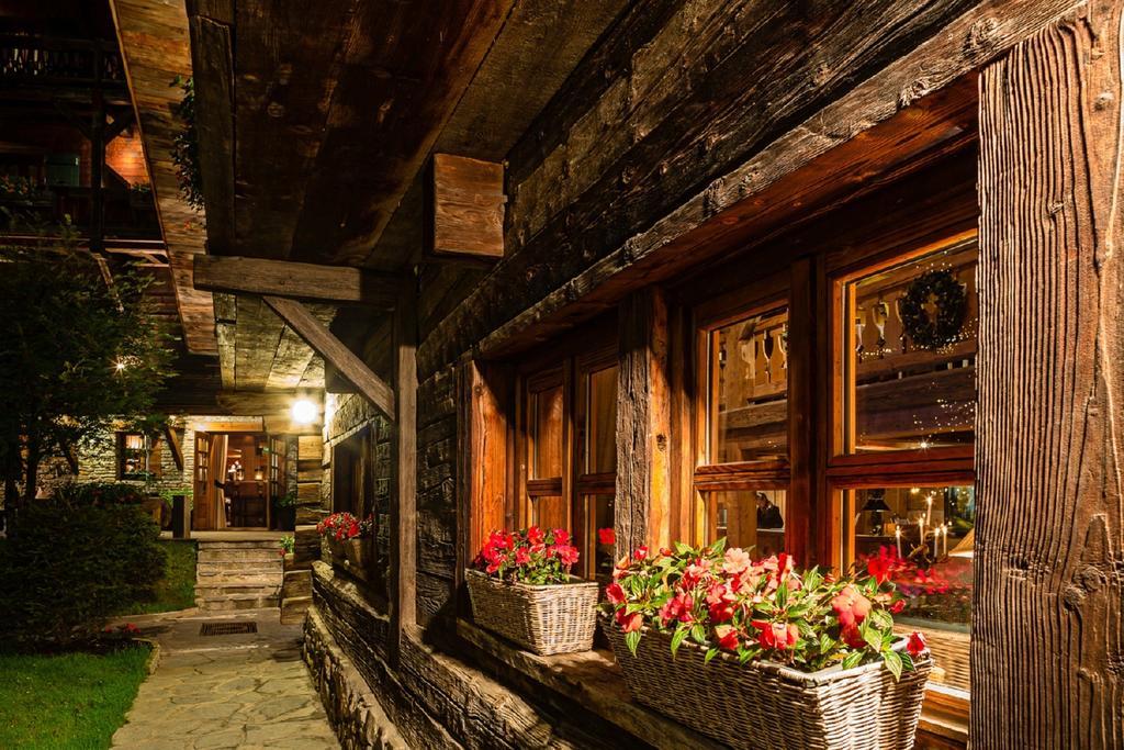 Fer A Cheval Hotel Megeve Exterior photo